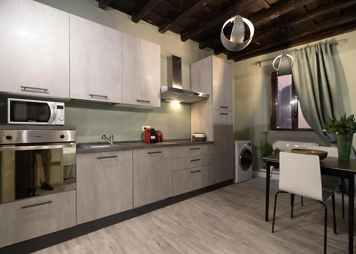 아파트 Romeathome Deluxe Campo Dei Fiori *